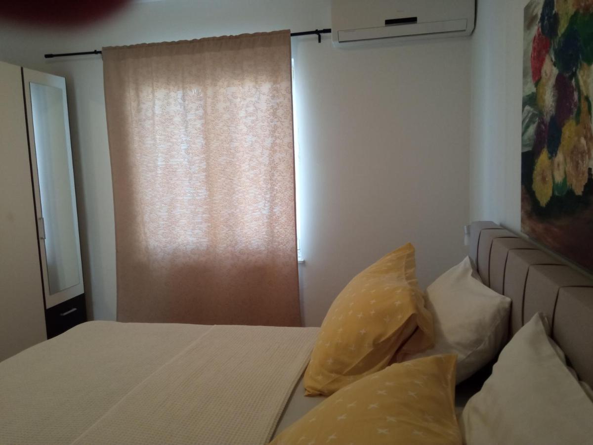 Apartments Tomic Vodice Exterior foto