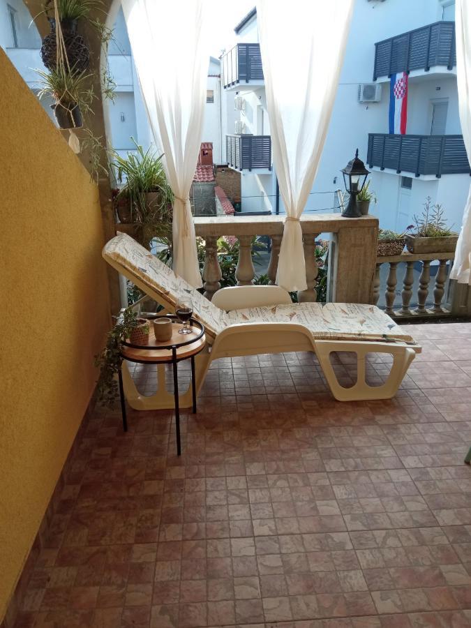Apartments Tomic Vodice Exterior foto