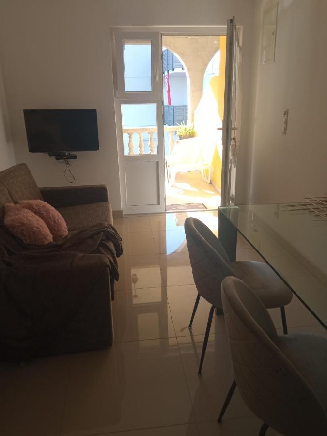 Apartments Tomic Vodice Exterior foto